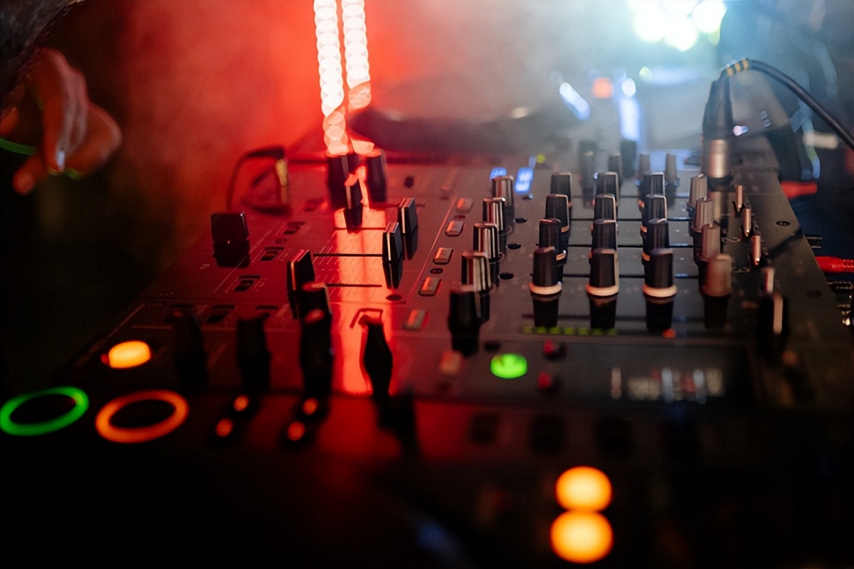 淘宝新链接上架第一天怎么操作,淘宝链接下架重新上架