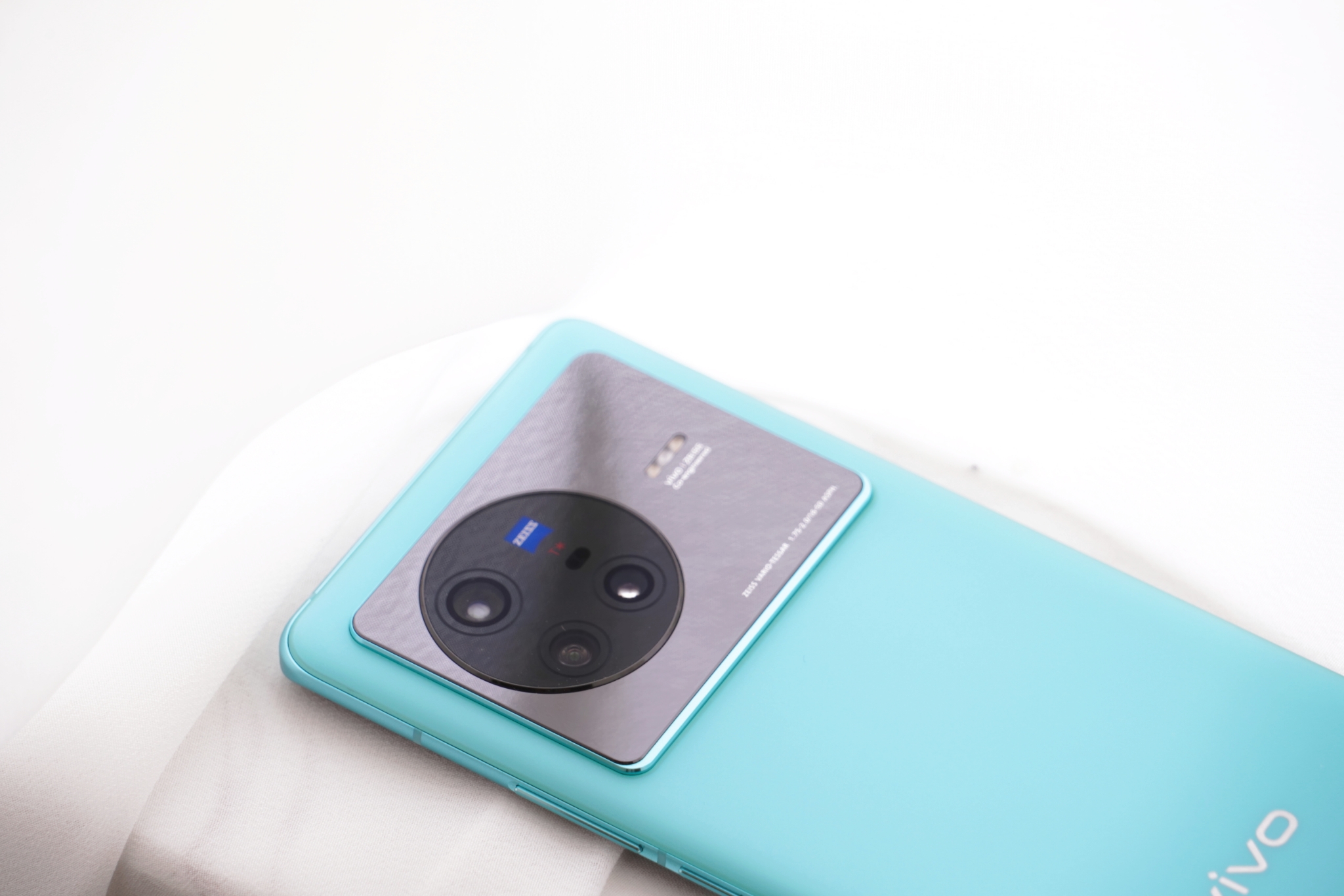 vivox80pro天玑9000吃鸡画质,vivox80pro旅程版抗摔测试