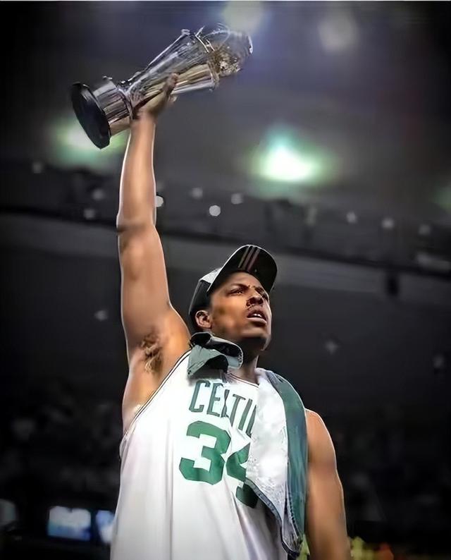 08年凯尔特人夺冠，皮尔斯21+4+6，那么加内特雷阿伦什么表现？