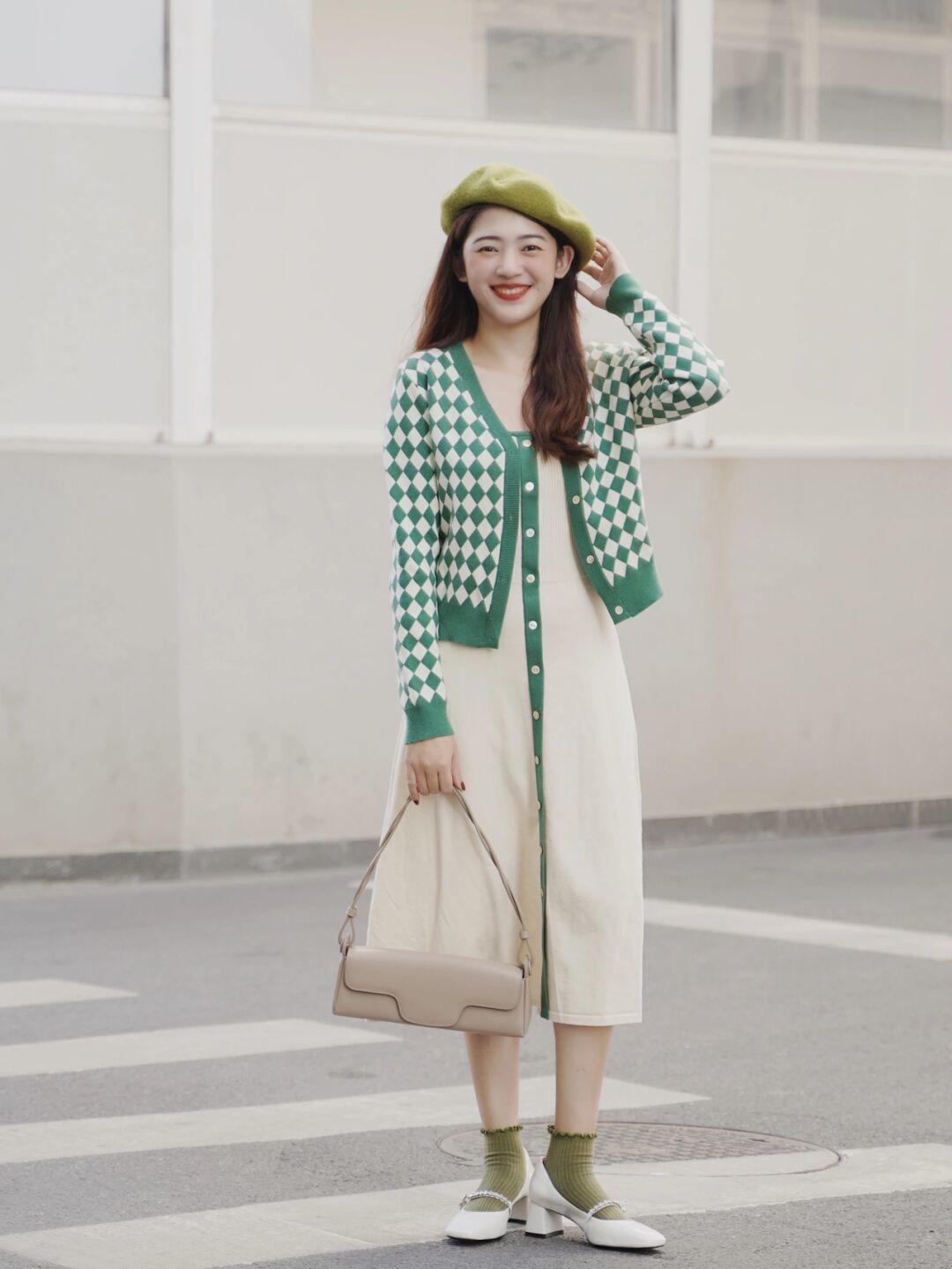 慵懒风中长款开衫毛衣如何搭配,长款毛衣宽松慵懒风开衫怎么搭配