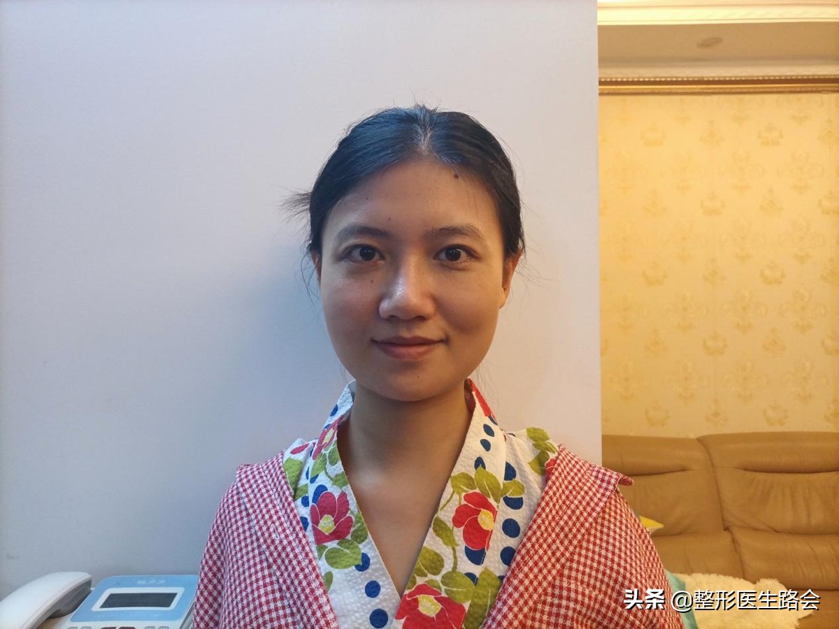 29岁眼袋黑眼圈泪沟严重怎么处理,35岁做泪沟眼袋最好的方法