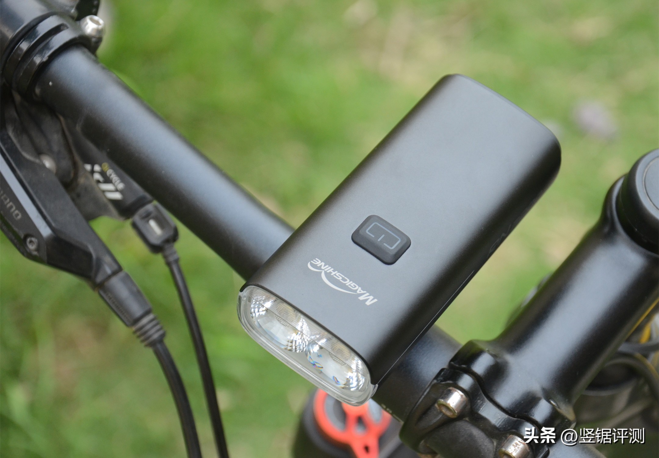 迈极炫dv尾灯测评,骑行装备公路车尾灯