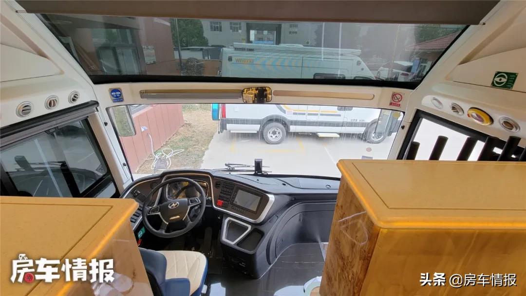金龙房车豪华版,a型金龙大巴房车豪华版介绍