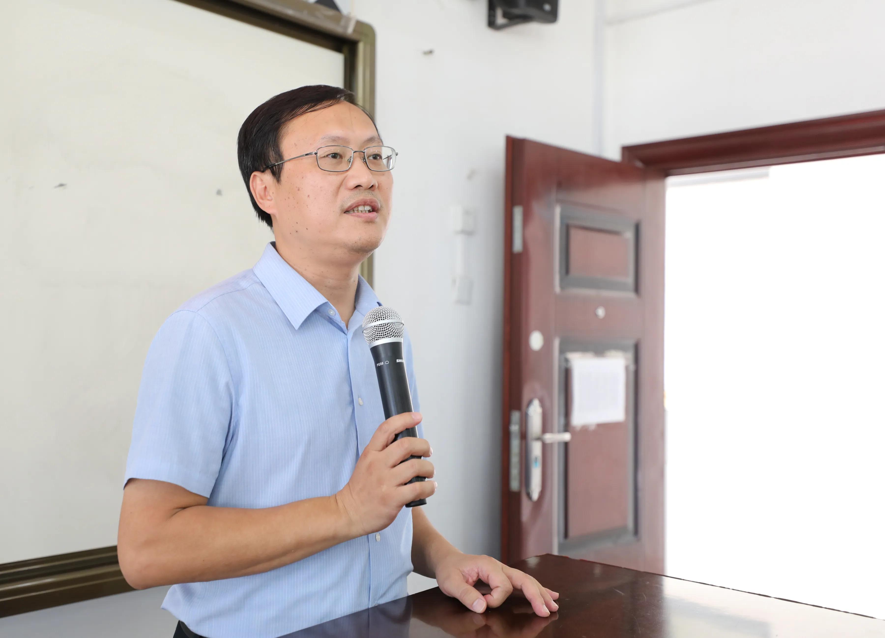 南溪山医院儿科专家走进桂林市将军桥小学开展健康讲座