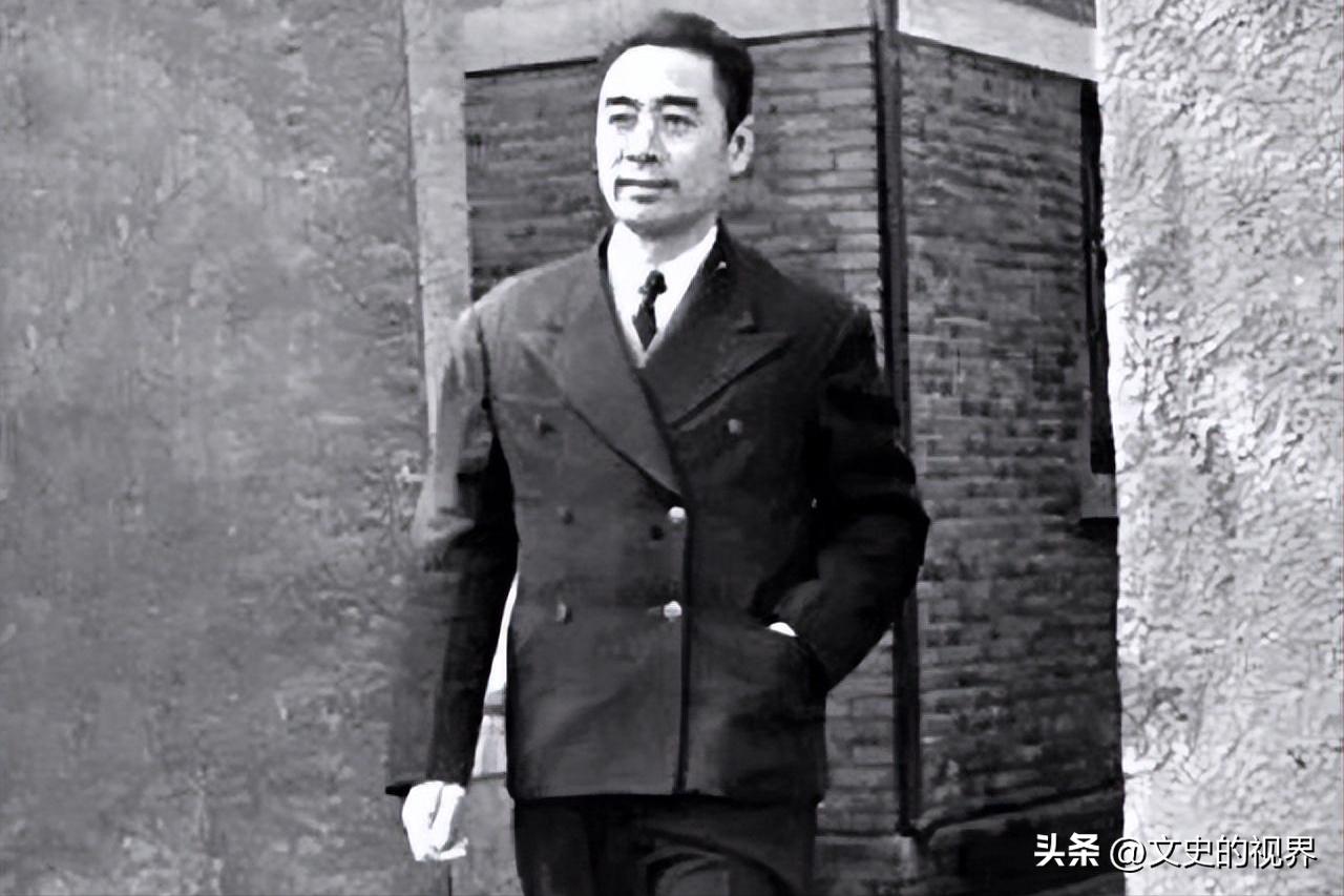范桂霞：曾与周恩来假扮夫妻，1976年总理逝世，追悼会上她哭晕