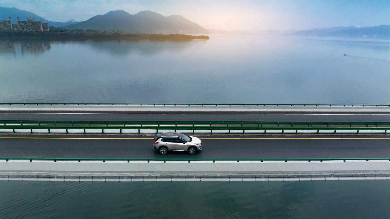 奇骏和crv哪个更值得购买呢,丰田rav4和本田crv和奇骏选哪款好