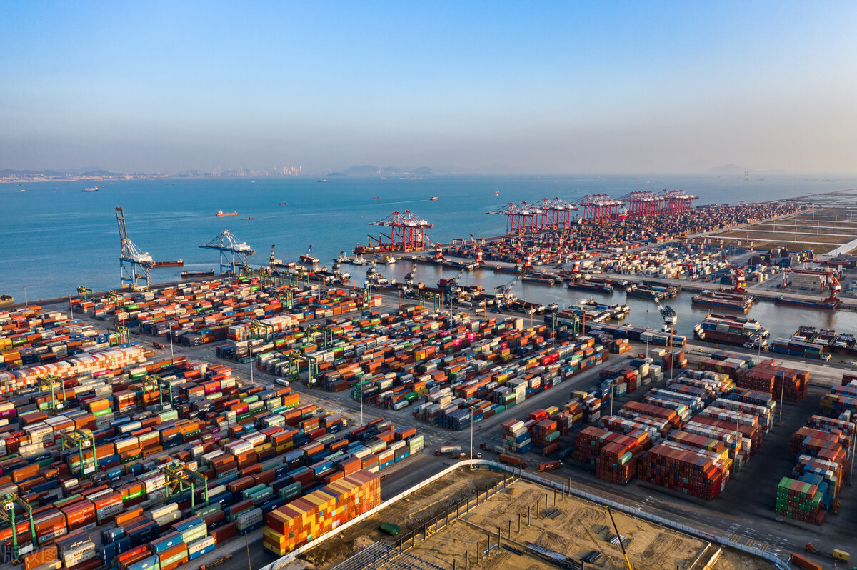 中俄贸易从俄罗斯都进口什么,中俄贸易额达到5000亿美元要多久