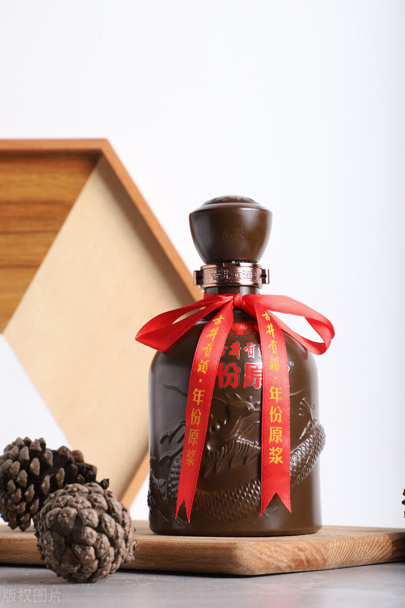 榜单：中国十大名酒，对酒当歌，人生几何。譬如朝露，去日苦多