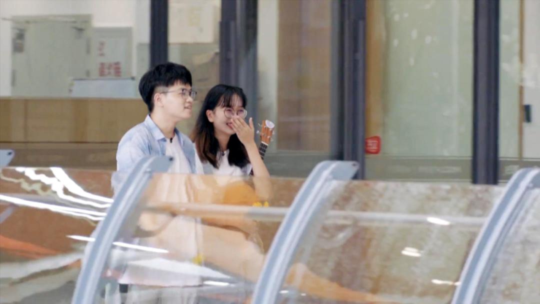 何炅面对职场,何炅揭秘职场