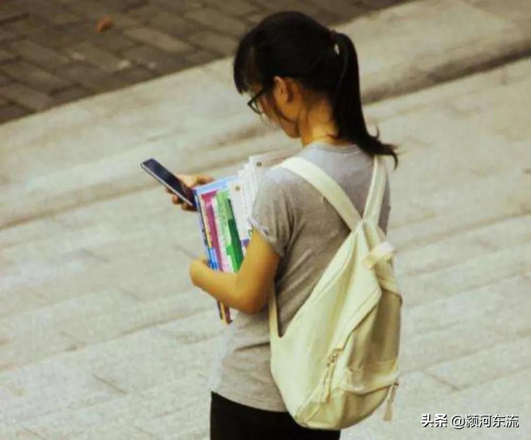 年轻人驼背,成年人驼背问题