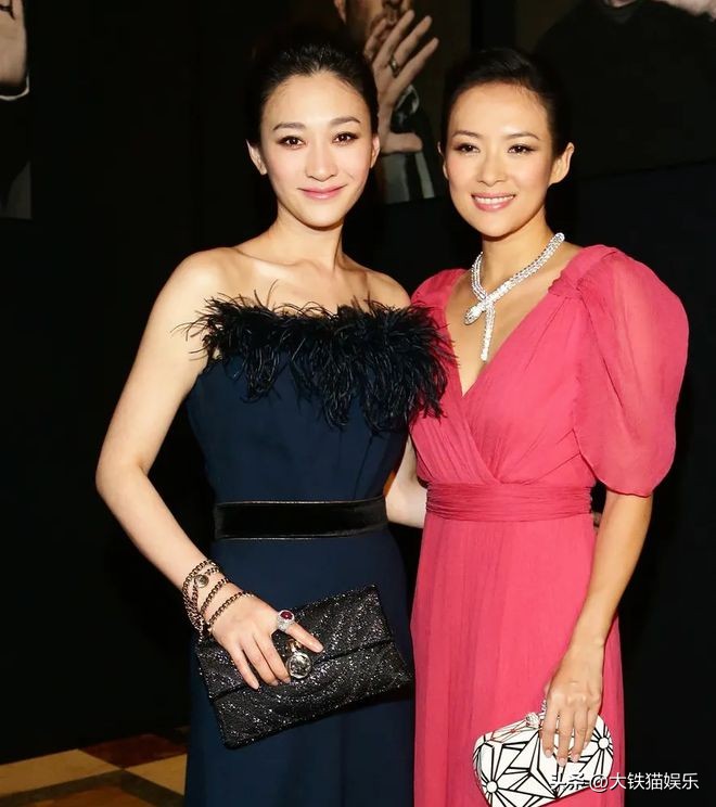 李小冉和阿娇近距离合影,李小冉阿娇合影