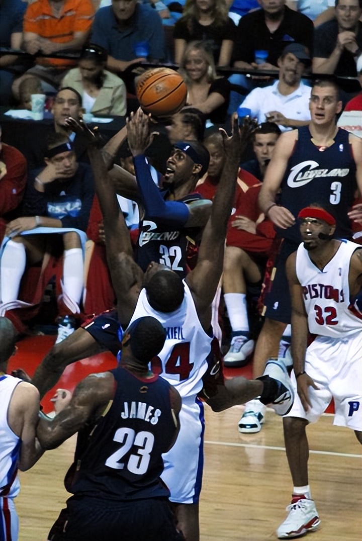 nba拉里休斯,365天篮球