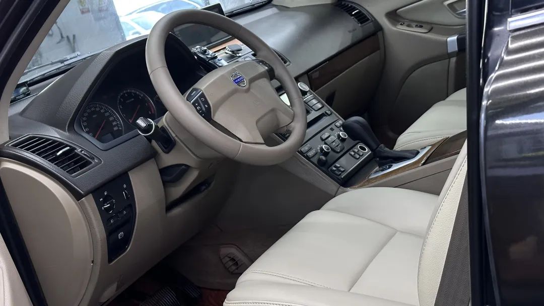 80年沃尔沃xc90出售,08款沃尔沃xc90二手多少钱