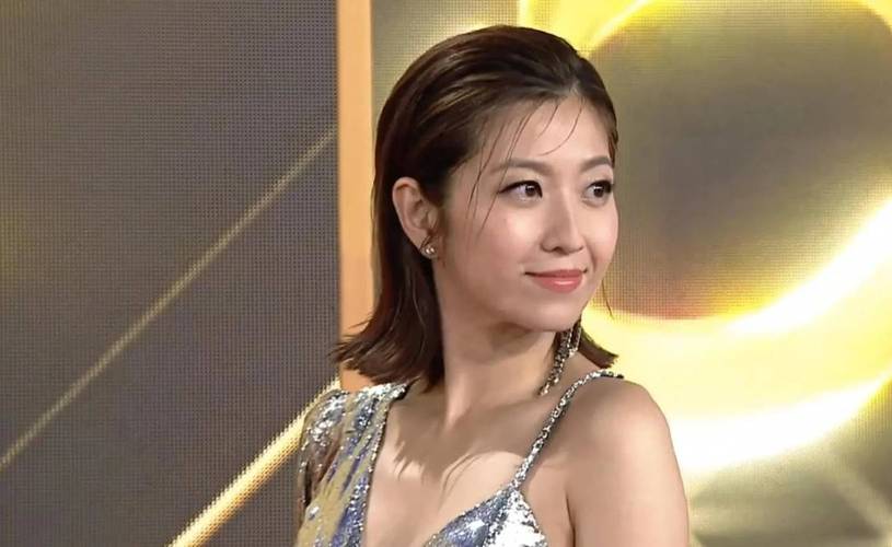 tvb陈自瑶颁奖礼走秀,tvb红地毯陈自瑶最佳女配角