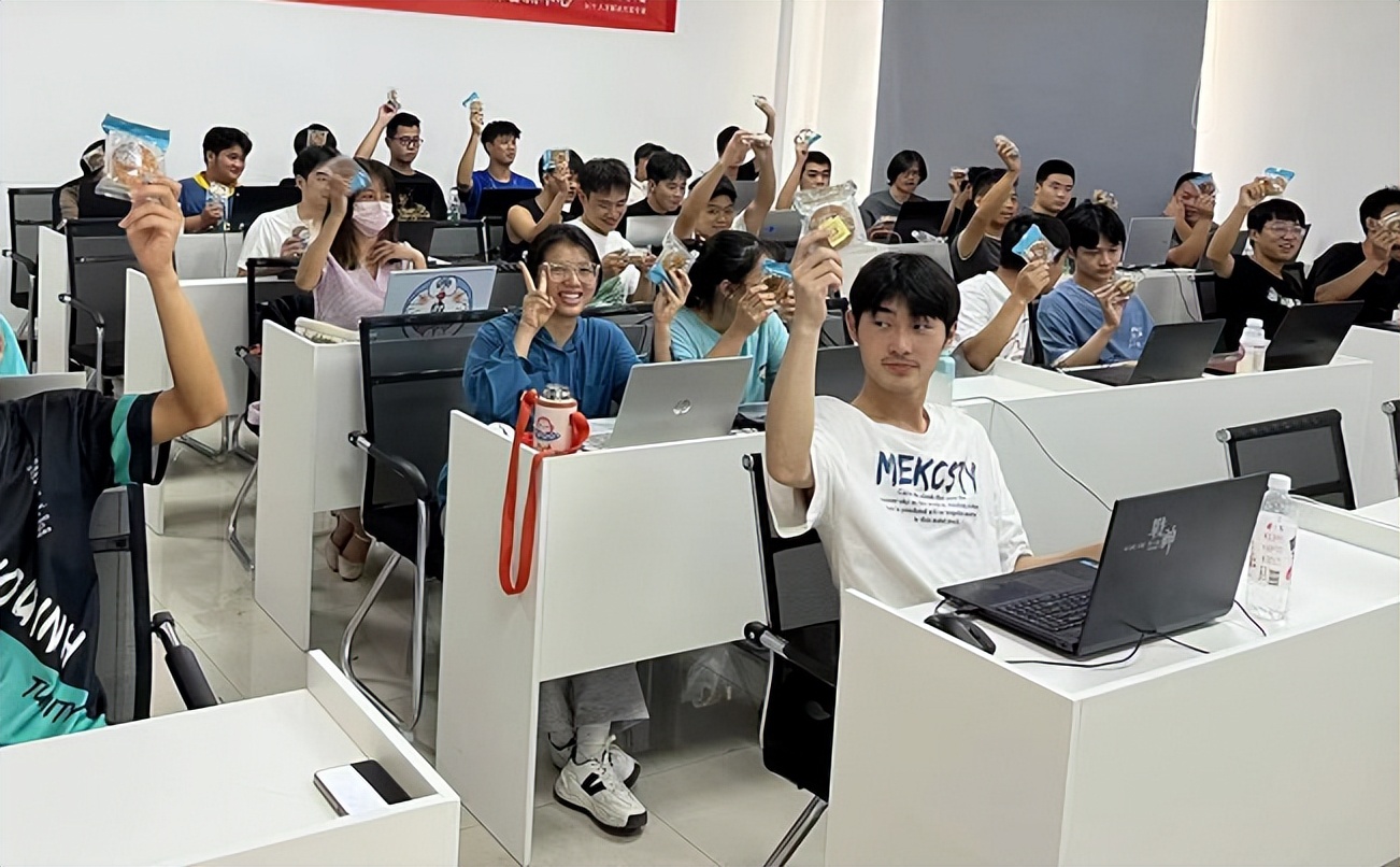 宝德网络-双节缘聚ICT，思念感恩撞满怀