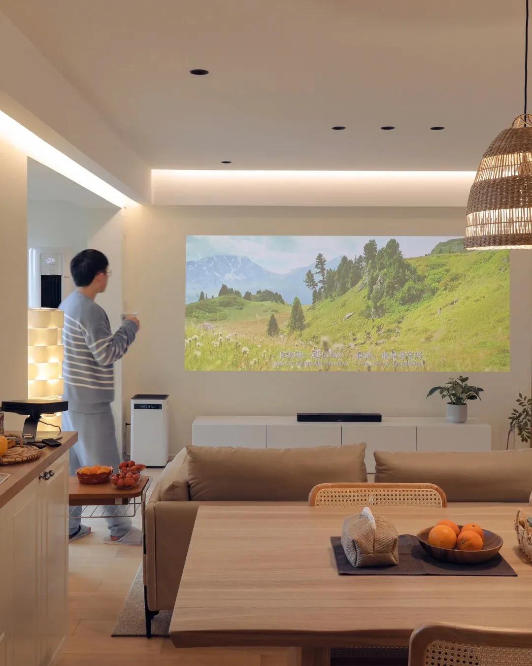 女子晒自家装修让人哭笑不得,女子晒出装修了一半的房子