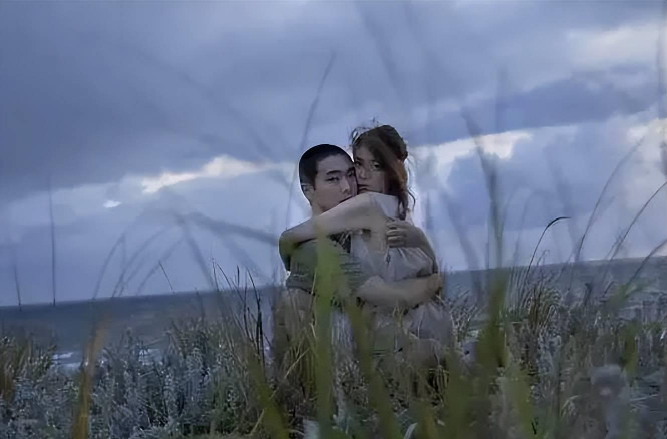 为了艺术做出贡献的日本女星,泷内公美个人照片