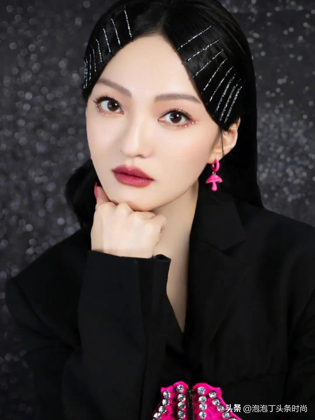 女明星妆后对比照,女明星妆前后效果对照表