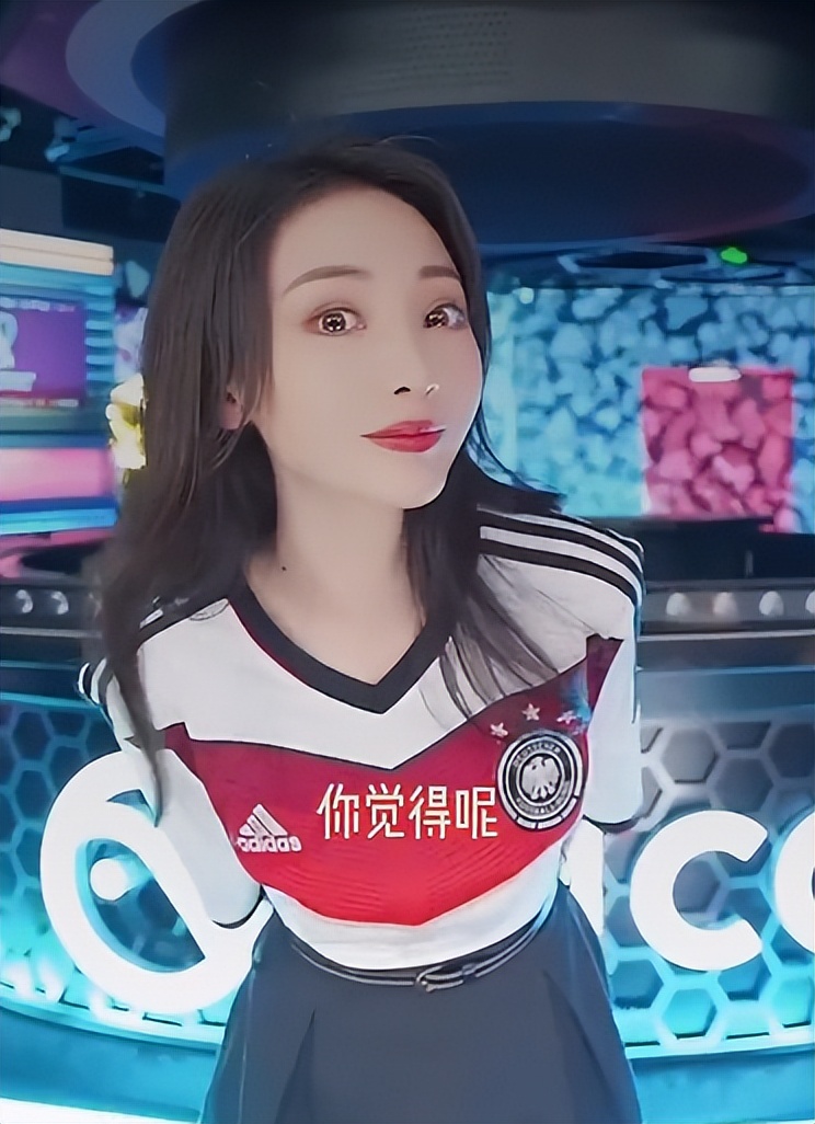 比柳岩“漫画腿”更吸睛的是包身装对比德国战车装优势太明显