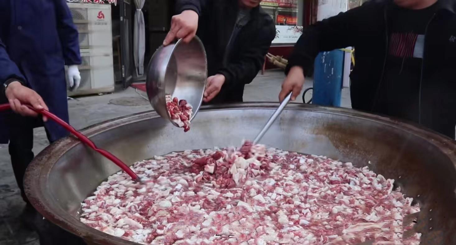 陕北农村吃席杀羊,陕北结婚流水席连吃三天