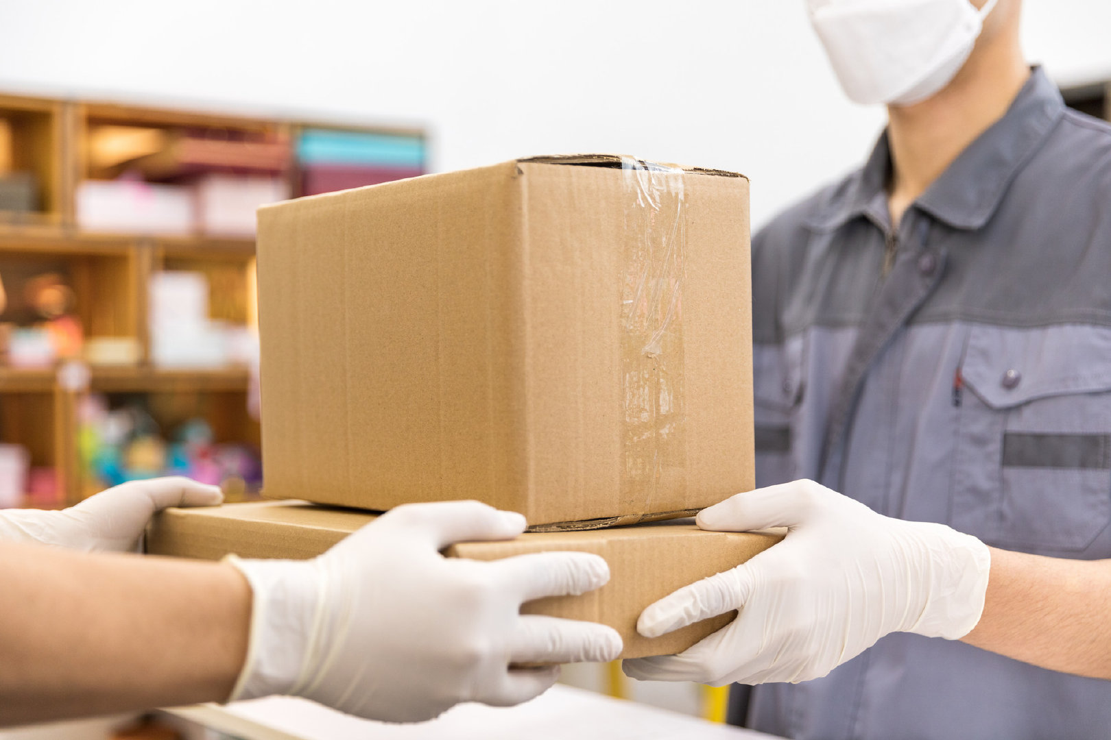 在英国怎么寄送信封回国,在英国怎么寄明信片回国