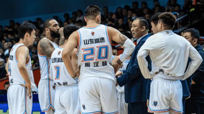 耐高总决赛赵睿易建联,赵睿现身耐高总决赛在哪比赛的