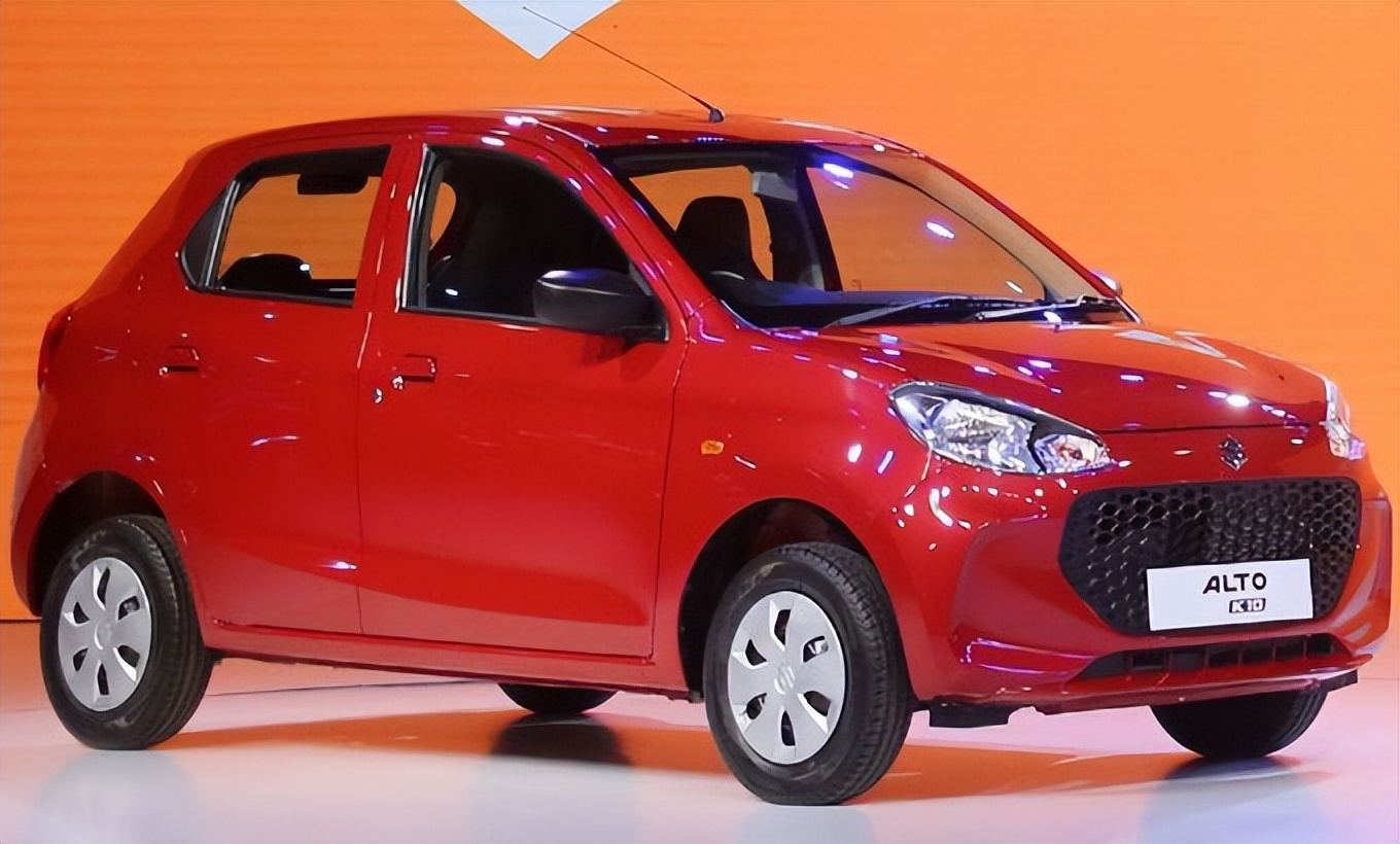 铃木全新奥拓亮相，约合人民币3.4万元，搭载1.0L发动机