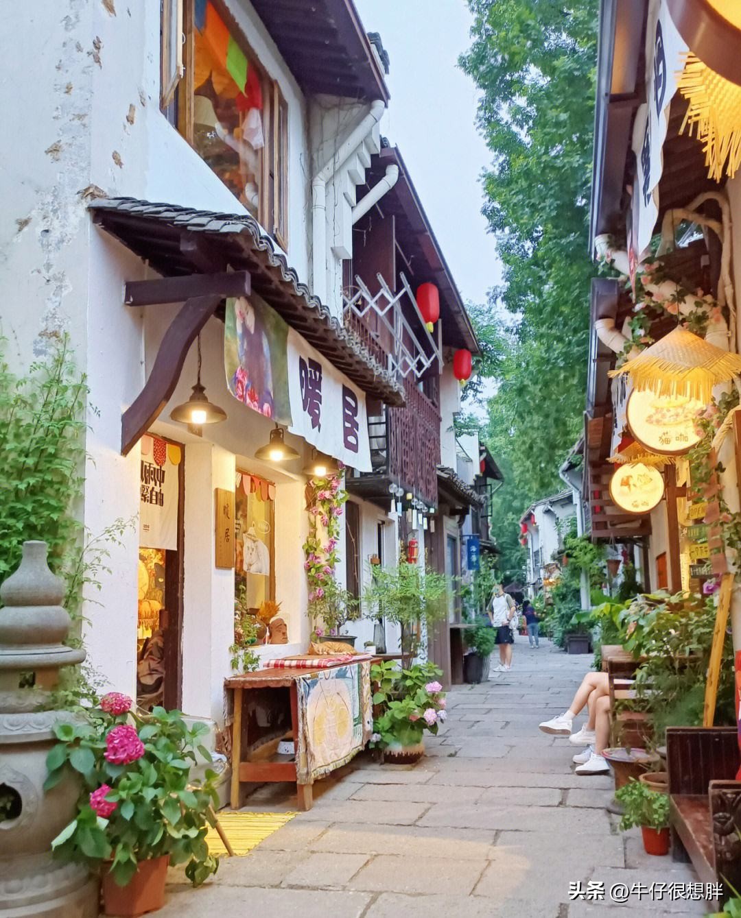 杭州西湖可以吃饭的景点,杭州西湖十大景点之一飞来峰