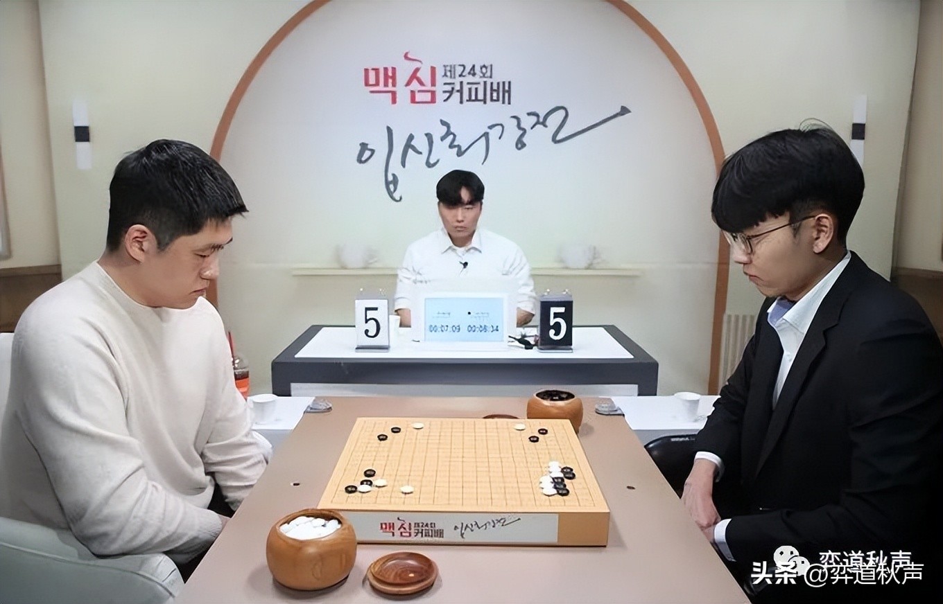 柯洁大战申真谞棋谱完整讲解,日韩棋迷点评柯洁胜申真谞