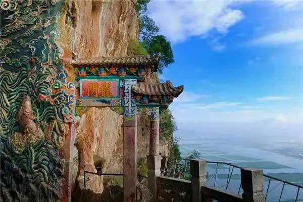 春节旅游最佳去处云南旅游攻略,春节云南旅游必去的景点推荐