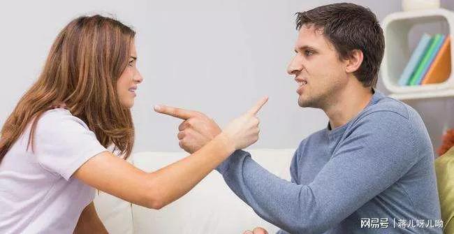 被人言语攻击时如何高情商回击,被人语言攻击怎么回怼