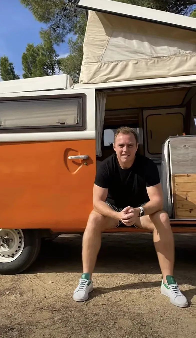 英国300公斤的男人,男子荒岛求生300天