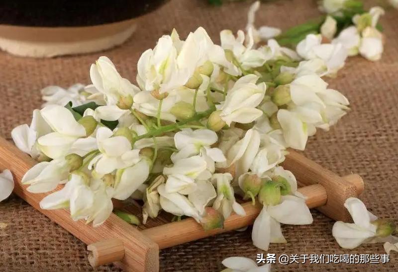 槐花有几种颜色的可以吃,紫色槐花吃了对身体有什么危害