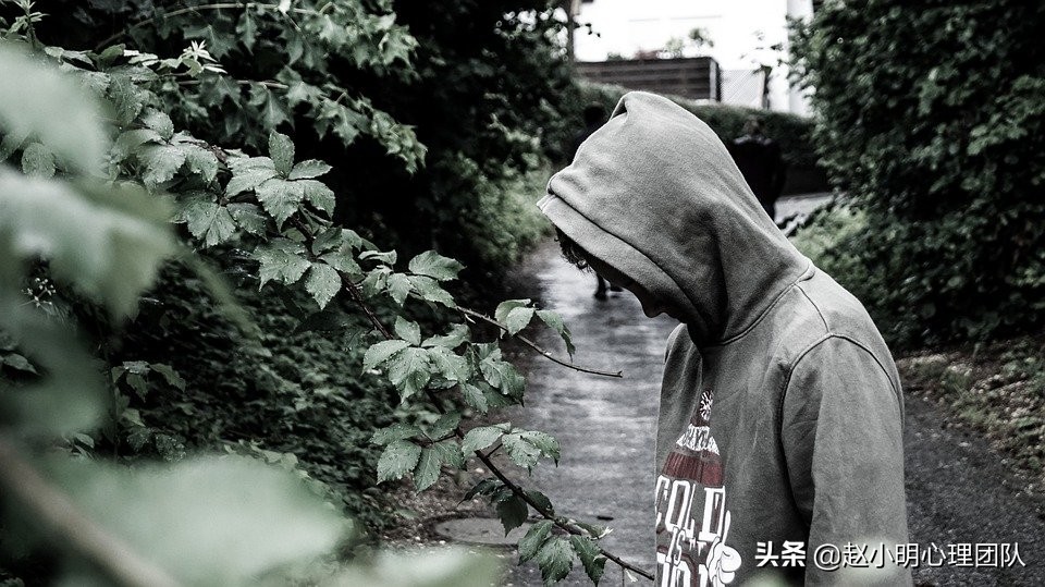 母亲患有脑梗，长期失眠备受折磨，我用音乐治疗奇迹助眠