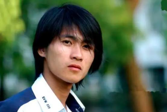 2012年韩寒前往台湾，马英九安排会见，与其握手五秒钟：久仰久仰