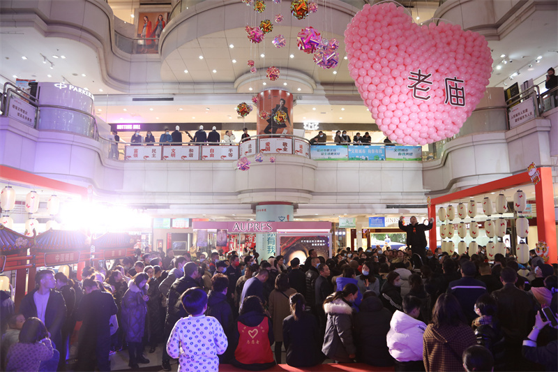 一路向前，携手同庆。阜阳商厦庆祝成立32周年举办跨年夜宴