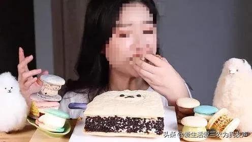 年轻宝妈放弃幼师工作，直播卖小吃，两年成为“小富婆”