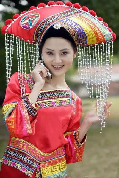 壮族美女素材,壮族美女