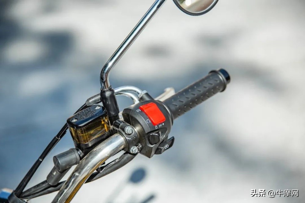 银钢150和蜜獾怎么选,平头哥蜜獾的战斗力有多强