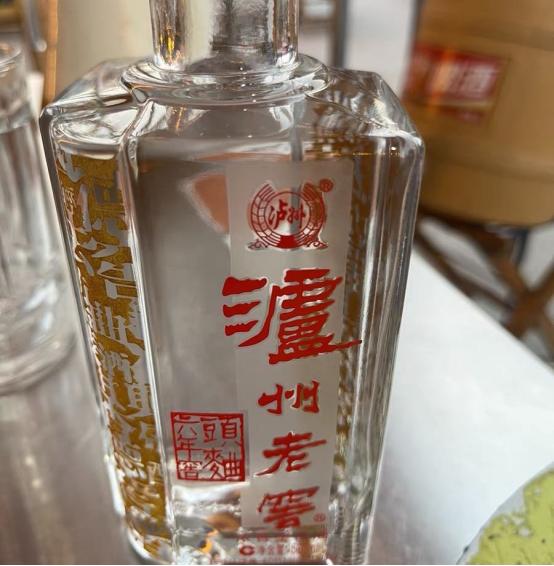 四川私企一领导，30年应酬总结出一份白酒清单，网友：不愧是领导