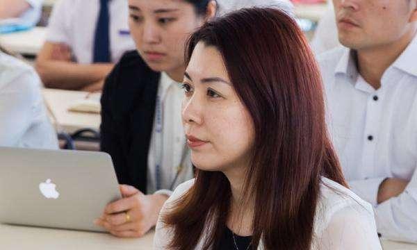 璺岃惤鐨勭櫨浜垮瘜璞畬鏁寸増,璺岃惤绁炲潧鐨勪腑鍥藉コ棣栧瘜