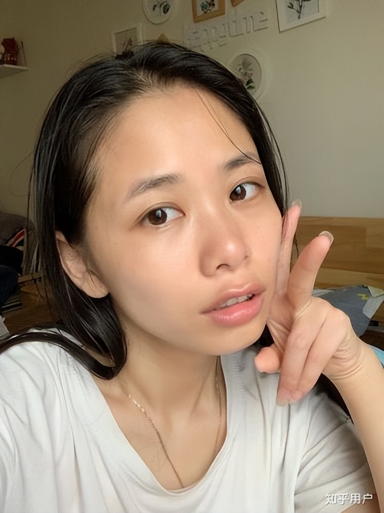 雅诗兰黛黑松露与cpb4d精华,cpb雅诗兰黛精华