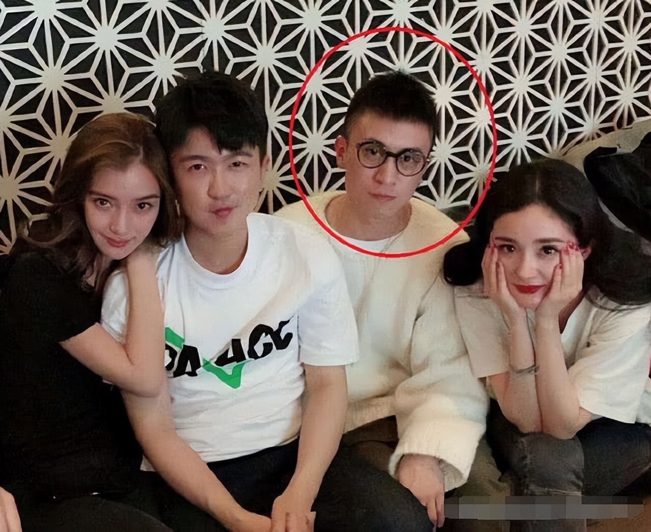 秦奋和韦雪现在什么关系,30万一双鞋秦奋