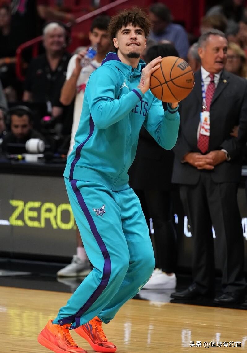 斯特鲁斯11投8中砍22分,mvp数据最炸裂