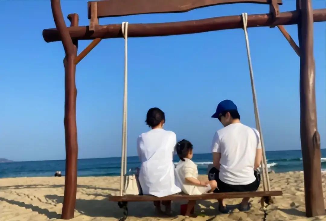 孙怡晒4岁女儿正面照！大福有大脑门、长睫毛，被妈妈称为小小董