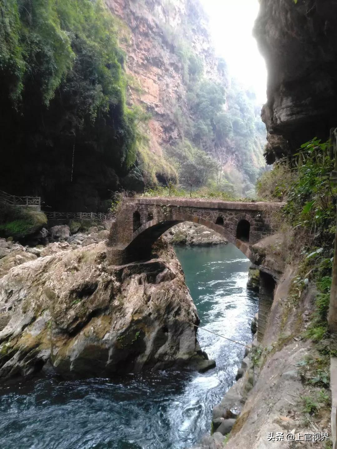 贵州旅游景点必去的马岭河大峡谷 (2016年10月贵州马岭河大峡谷景区)