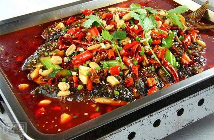 来万州吃一次正宗万州烤鱼,万州烤鱼什么味道正宗好吃