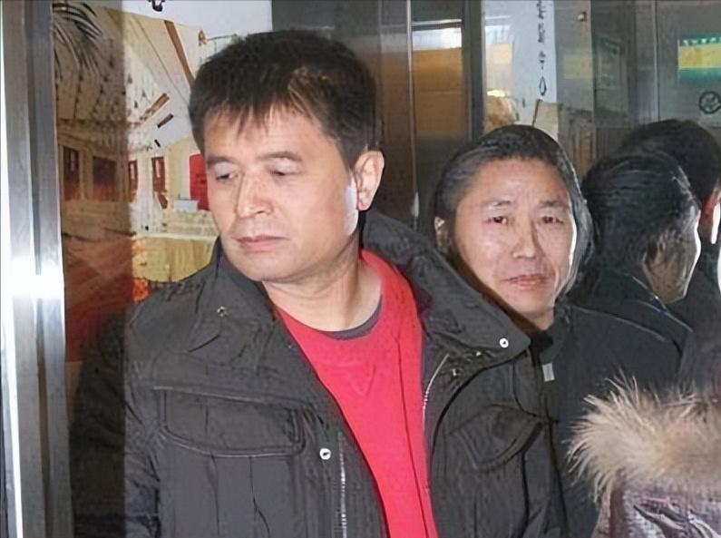 58岁毕福剑离开央视到哪了,离开央视毕福剑现在过得如何