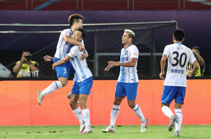 天津津门虎贝里奇进球于根伟反应,于根伟看贝里奇