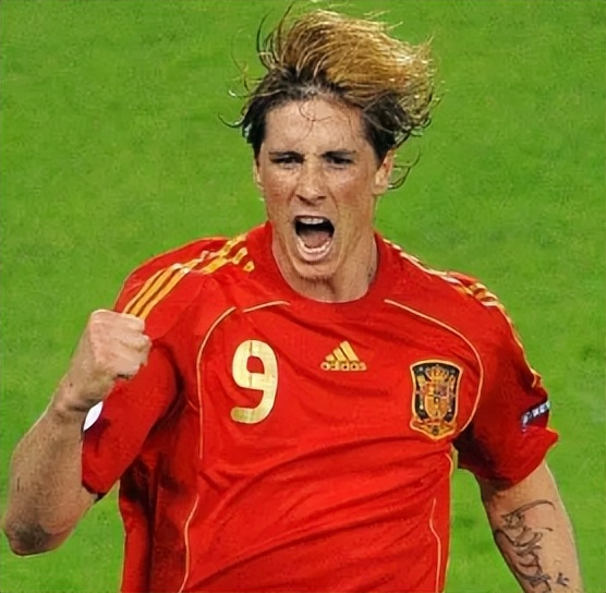 被国际足联誉为球王的人,世界三大公认足球球王